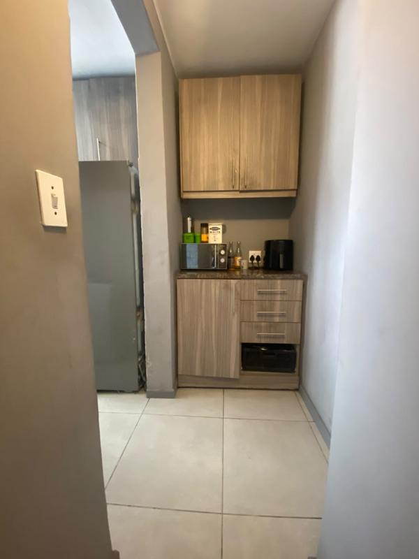 2 Bedroom Property for Sale in Zonnebloem Western Cape